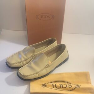 Tod's Cream Patent Leather Slip-On Shoes